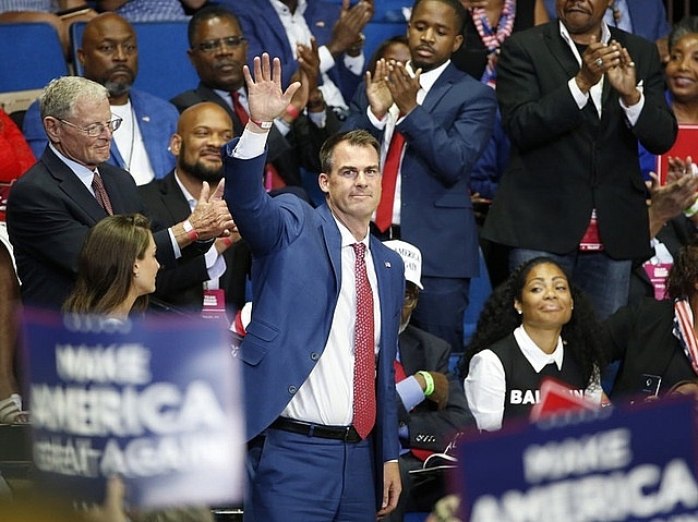 Covid-19: Số người mắc và tử vong tại Mỹ tăng đột biến, Thống đốc đầu tiên dương tính, Thủ tướng Australia đề xuất hoãn họp quốc hội. (Nguồn: Getty) covid 19 so nguoi mac va tu vong tai my tang dot bien thong doc dau tien duong tinh thu tuong australia de xuat hoan hop quoc hoi