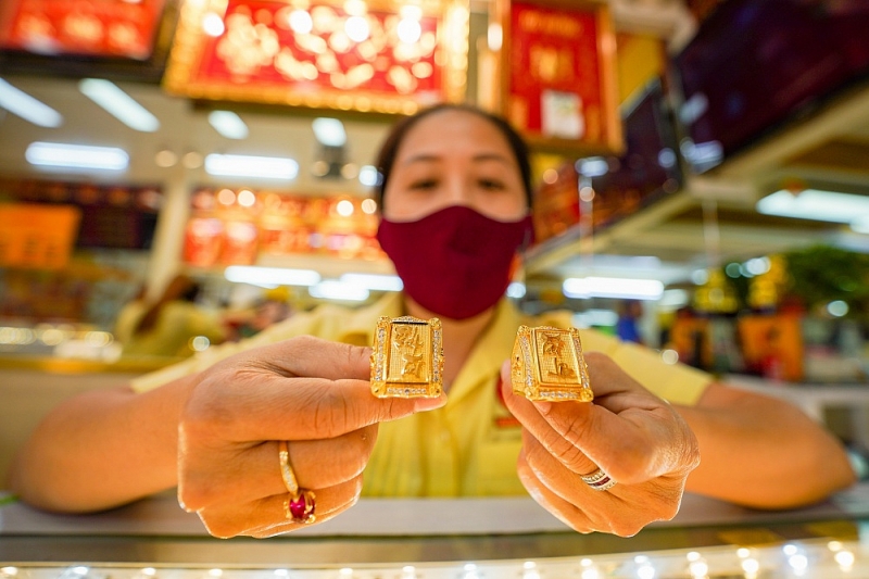 Giá vàng hôm nay 25 7 Trong nước tăng nhanh rồi giảm sốc thế giới được dự báo tăng tiếp với nhiều yếu tố tiếp tục trợ giá gia vang hom nay 257 trong nuoc tang nhanh roi giam soc the gioi duoc du bao tang tiep voi nhieu yeu to tiep tuc tro gia