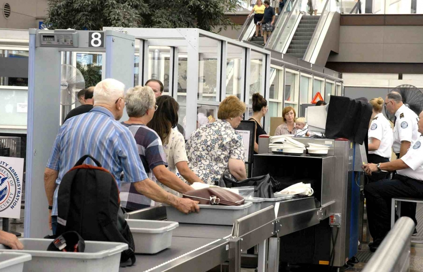 Cảnh báo mới về nguồn lây bệnh lớn nhất từ các sân bay