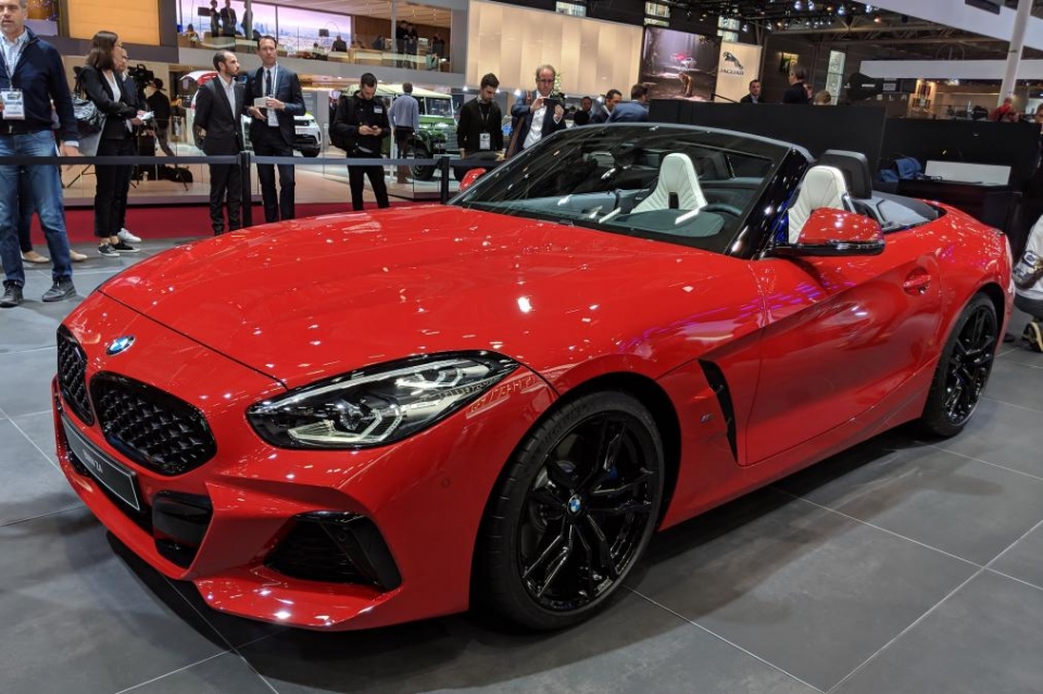 VinFast "sánh vai" với những thương hiệu nào tại Paris Motor Show 2018 vinfast sanh vai voi nhung thuong hieu nao tai paris motor show 2018