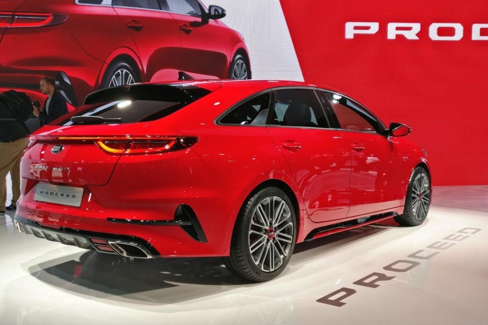 VinFast "sánh vai" với những thương hiệu nào tại Paris Motor Show 2018 vinfast sanh vai voi nhung thuong hieu nao tai paris motor show 2018