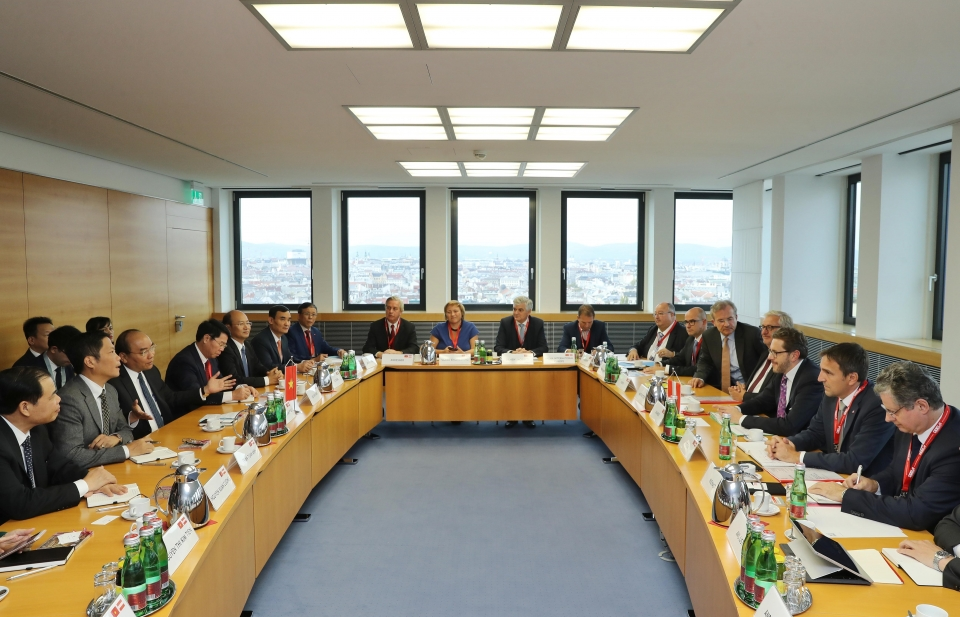 Việt Nam thúc đẩy quan hệ hợp tác toàn diện với châu Âu