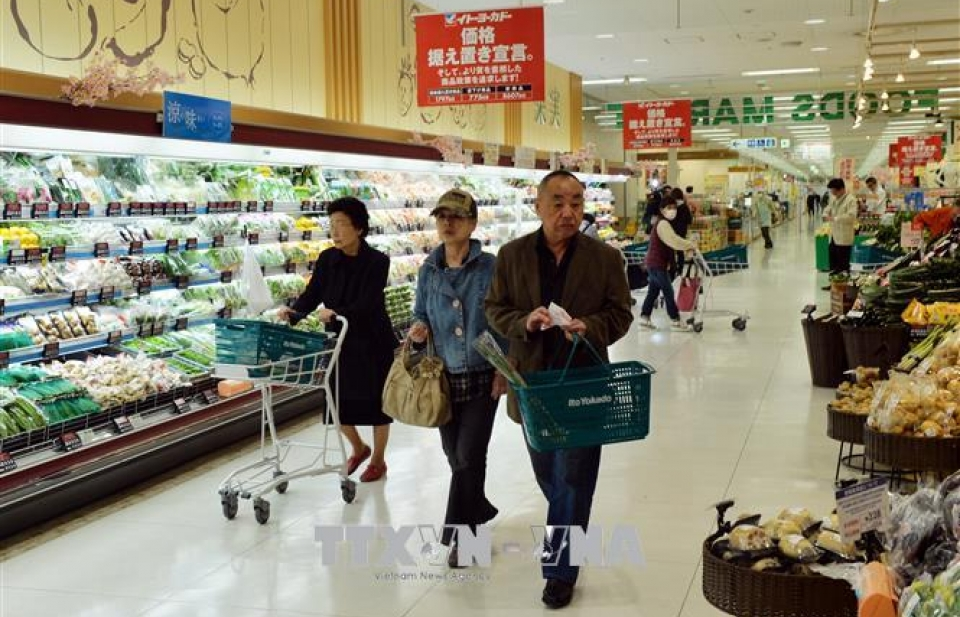 Người Nhật băn khoăn trước quyết định tăng thuế tiêu dùng