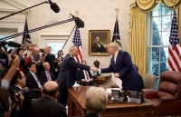 tai chinh mat tran ke tiep cua thuong chien my trung