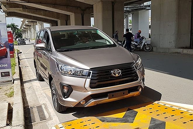 Toyota Innova 2020 lộ ảnh thực tế tại đại lý dù chưa chính thức ra mắt