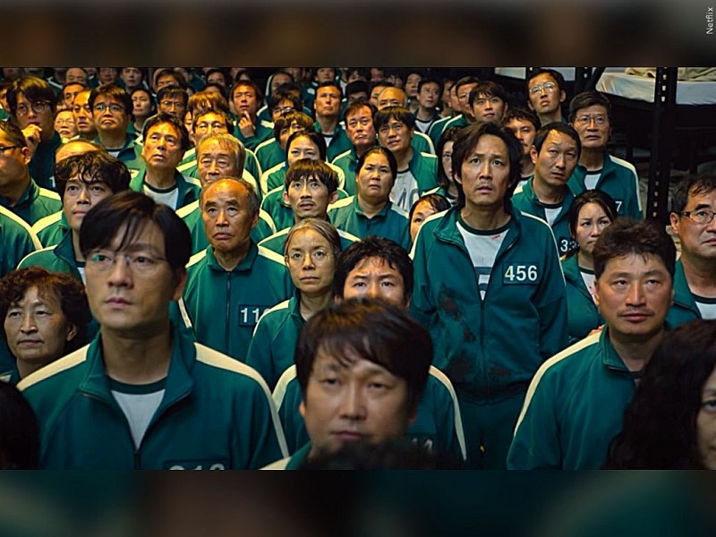 Squid Game: Bẫy nợ và sự nghiệt ngã từ những mảnh đời có thật