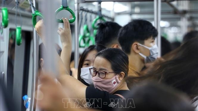 Covid-19 sáng 8/11: Số ca nhiễm mới trong 24 giờ tăng mạnh; Rộ tin tìm người đi tàu điện trên cao Cát Linh-Hà Đông; Hà Nội sẽ cho phép mở lại trường?