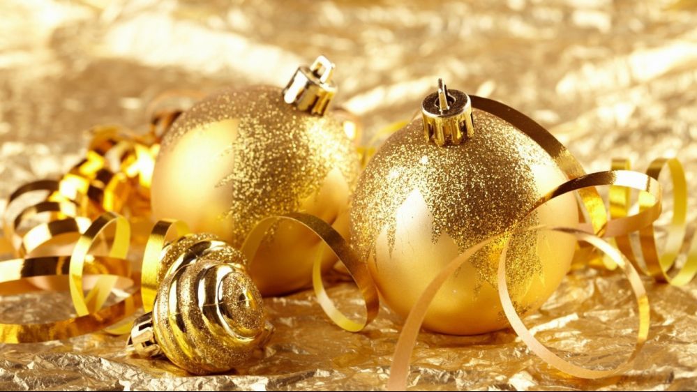 Giá vàng hôm nay 21/12: Tâm lý lạc quan bao trùm, khả năng phá ngưỡng kháng cự 1.900 USD?