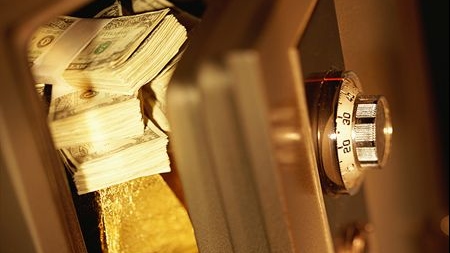 Giá vàng hôm nay 25/12: Cuộc biểu tình vào phút chót, lý do chuyên gia khuyên nên tích vàng?