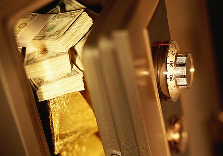 Giá vàng hôm nay 25/12: Cuộc biểu tình vào phút chót, lý do chuyên gia khuyên nên tích vàng