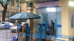 Covid-19 sáng 4/12: F0 cộng đồng tăng kỷ lục Hà Nội thu hẹp vùng xanh, một số trường THPT không đủ điều kiện mở cửa; 200 ca tử vong trong 24 giờ