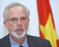 cung co nen mong vung chac cho quan he viet my