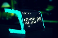 thuc khuya va day muon vao cuoi tuan hai suc khoe the nao