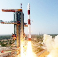 den taj mahal hu hong do anh huong cua o nhiem khong khi