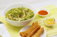 anthony bourdain va trai nghiem tren nhung chang duong