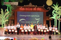 vang trang co tich tet am cho tre em ngheo