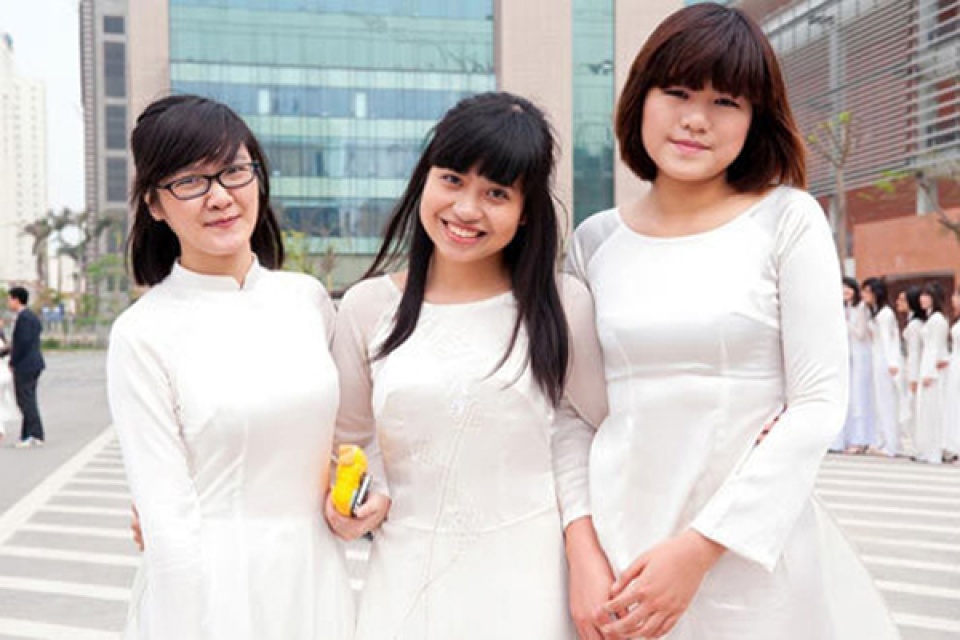 nhung guong mat tre tuoi dau tai nang