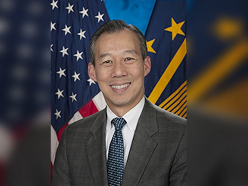 Ông Đạt Trần - quyền Bộ trưởng Các vấn đề Cựu chiến binh Mỹ. (Nguồn: Star & Stripes)