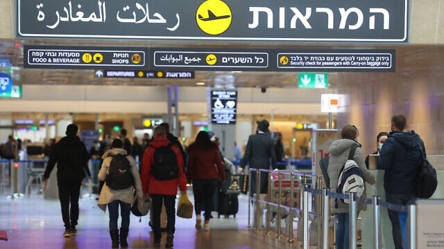 Chuyên gia Israel: Biến thể Omicron khiến danh sách các quốc gia 'vùng đỏ' không còn giá trị