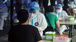 Olympic Bắc Kinh 2022 cận kề, Trung Quốc sử dụng biện pháp cứng rắn ngăn chặn dịch Covid-19