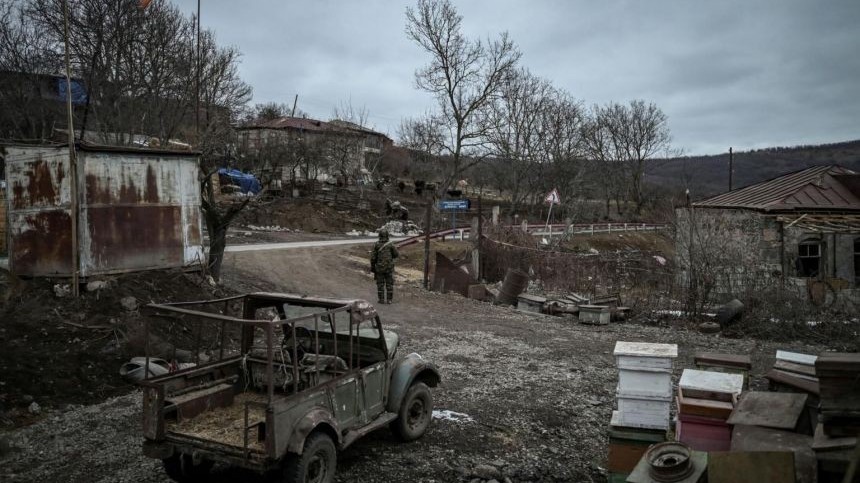 Kết thúc cuộc chiến tàn khốc tại Nagorno-Karabakh, Armenia dỡ bỏ thiết quân luật