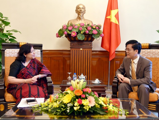 Thứ trưởng Hà Kim Ngọc tiếp Đoàn INCB