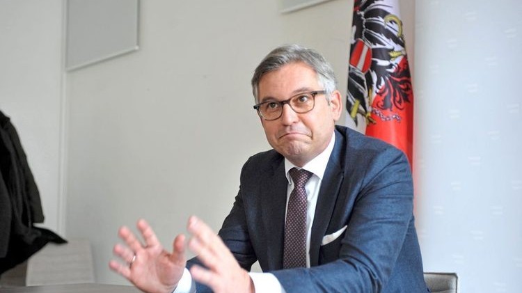 Áo nói về lệnh cấm nhập khẩu khí đốt Nga: Hình phạt tổn hại cho chính mình thì đừng dùng!