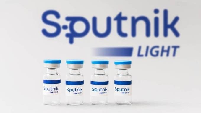 Vaccine Sputnik Light của Nga 'nóng bỏng tay' ngay khi vừa ra mắt