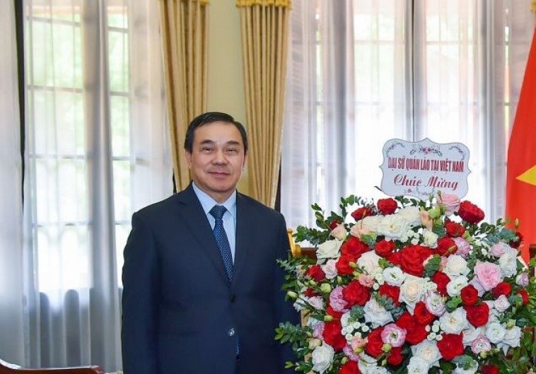 Hãy kỷ niệm Năm Đoàn kết Hữu nghị Việt Nam-Lào, Lào-Việt Nam 2022 một cách sôi nổi, toàn diện và ý nghĩa! Hãy kỷ niệm Năm Đoàn kết Hữu nghị Việt Nam-Lào, Lào-Việt Nam 2022 một cách sôi nổi, toàn diện và ý nghĩa!