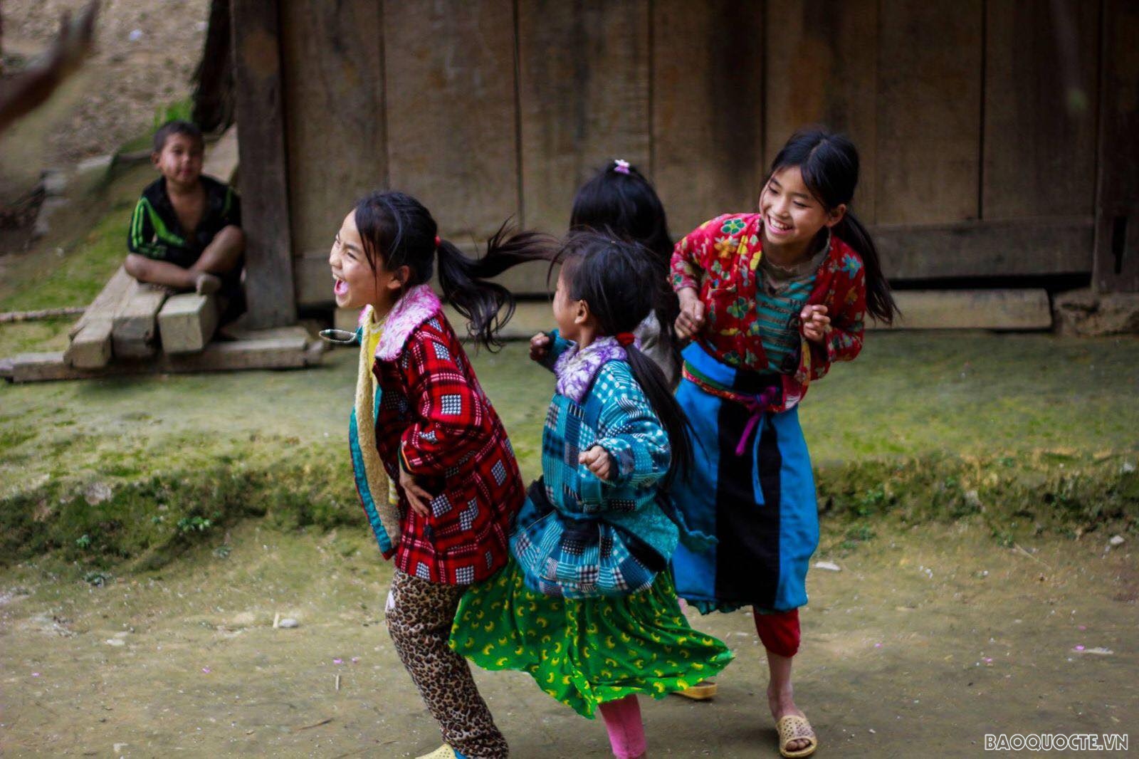 Đề cao quyền bình đẳng 'anh em như thể tay chân' của đồng bào dân tộc thiểu số Đề cao quyền bình đẳng 'anh em như thể tay chân' của đồng bào dân tộc thiểu số