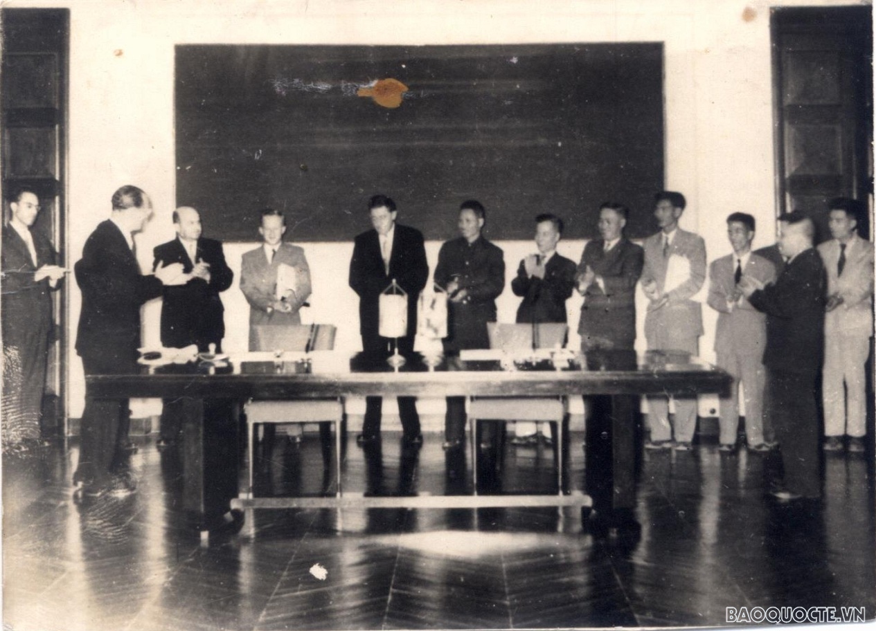 Ngoại giao Việt Nam qua hình ảnh, tài liệu lưu trữ