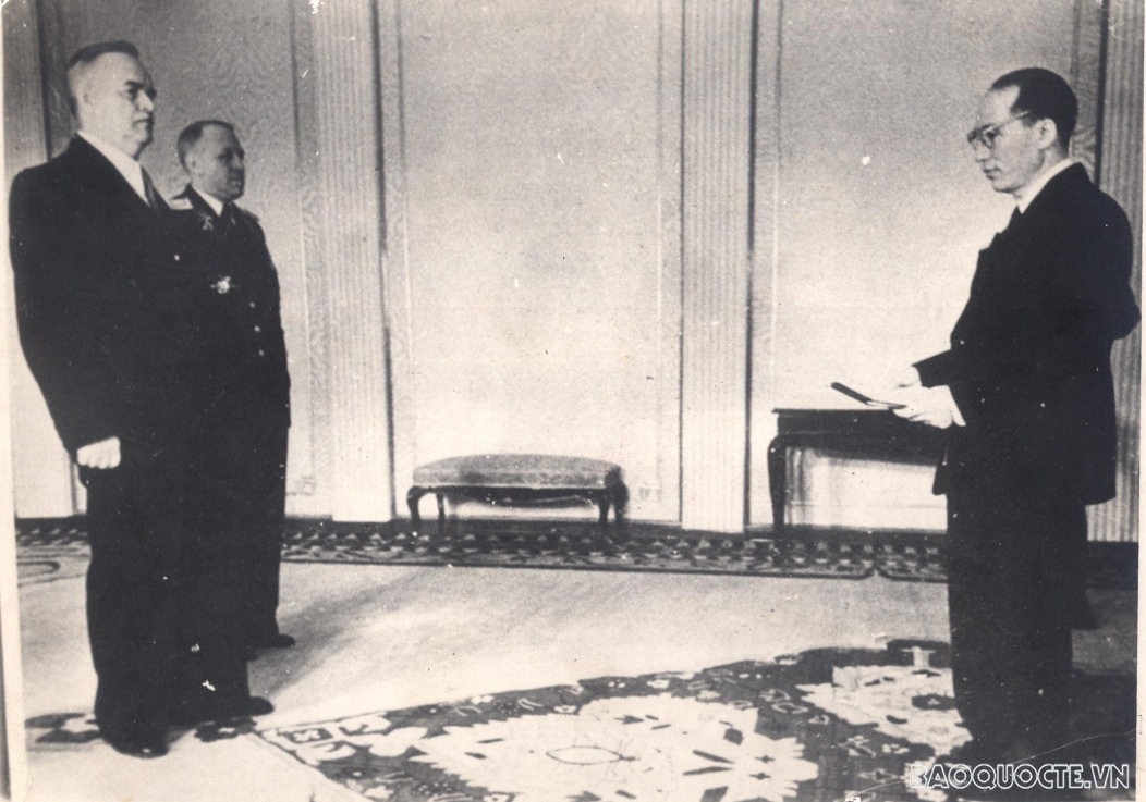 Ngoại giao Việt Nam qua hình ảnh, tài liệu lưu trữ