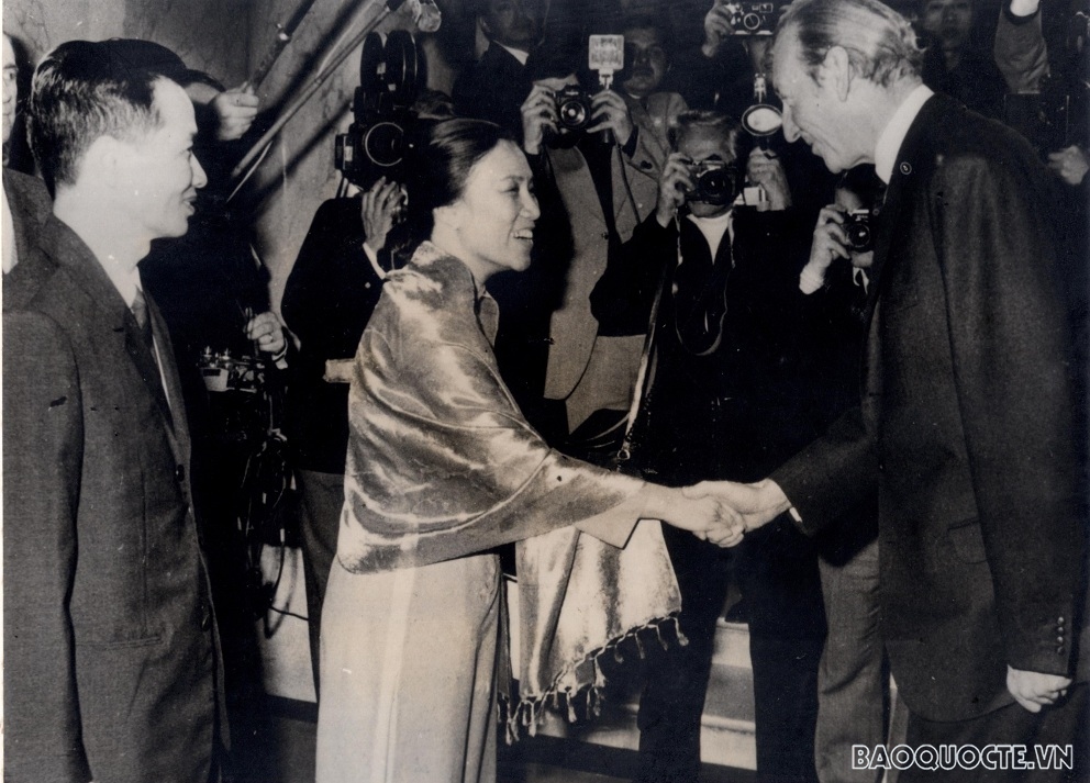 Ngoại giao Việt Nam qua hình ảnh, tài liệu lưu trữ