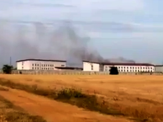 Pháp: Tù nhân trốn ngục và gây bạo loạn