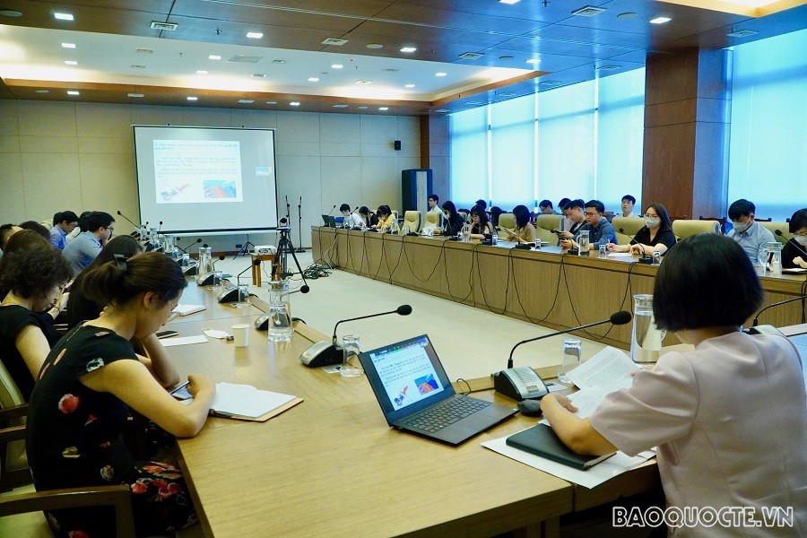 Thông tin về tình hình đối ngoại và tập huấn công tác điều ước quốc tế, thoả thuận quốc tế năm 2022. (Ảnh: Việt Nguyễn) Thông tin về tình hình đối ngoại và tập huấn công tác điều ước quốc tế, thoả thuận quốc tế năm 2022. (Ảnh: Việt Nguyễn)