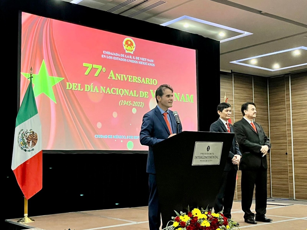 Trang trọng kỷ niệm 77 năm Quốc khánh Việt Nam tại Mexico Trang trọng kỷ niệm 77 năm Quốc khánh Việt Nam tại Mexico