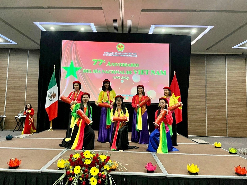 Trang trọng kỷ niệm 77 năm Quốc khánh Việt Nam tại Mexico Trang trọng kỷ niệm 77 năm Quốc khánh Việt Nam tại Mexico