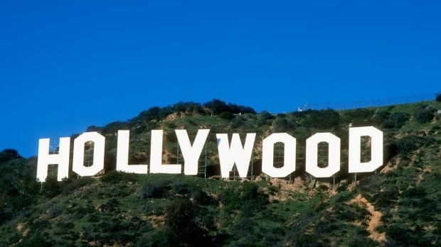 Bảng hiệu HOLLYWOOD chuẩn bị được tân trang nhân dịp kỷ niệm 100 năm ra đời