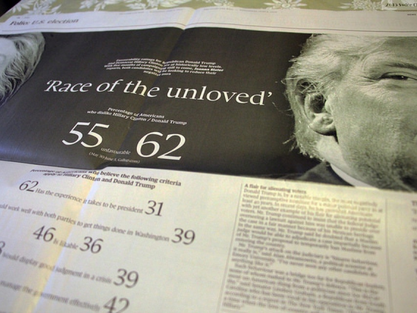 Ông Trump dần thu hẹp khoảng cách với bà Clinton