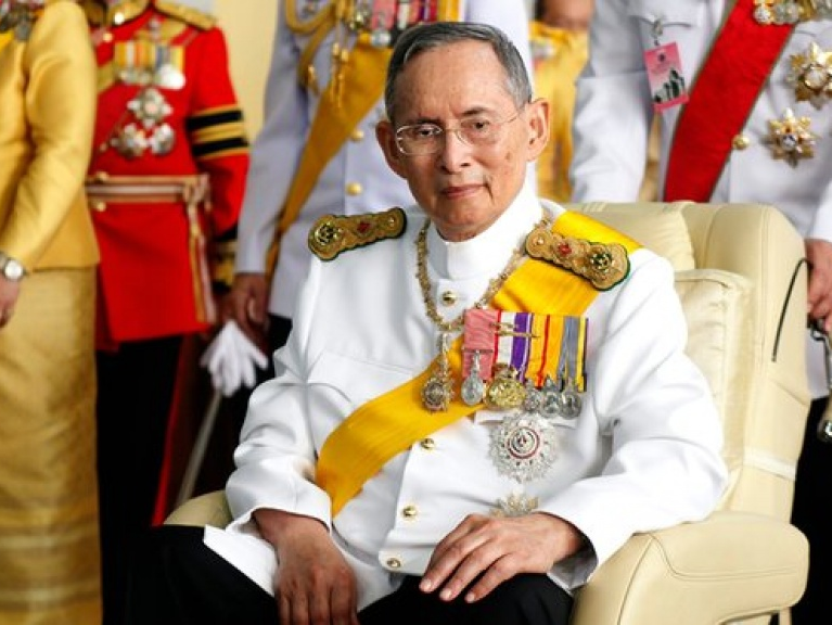 Nhà Vua băng hà, Thái Lan hủy các hoạt động bóng đá trong năm 2016