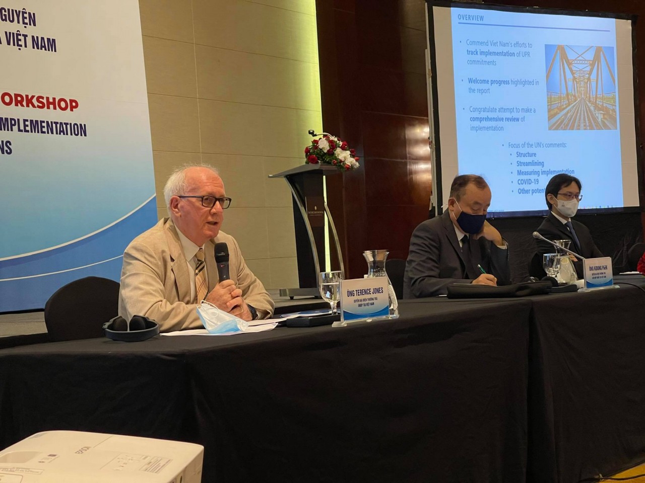 Hội thảo quốc tế tham vấn dự thảo Báo cáo giữa kỳ tự nguyện thực hiện UPR chu kỳ III Hội thảo quốc tế tham vấn dự thảo Báo cáo giữa kỳ tự nguyện thực hiện UPR chu kỳ III