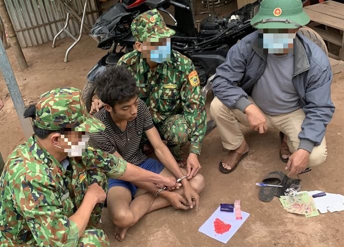 Điểm danh những loại tội phạm nổi cộm ở các tỉnh biên giới Điểm danh những loại tội phạm nổi cộm ở các tỉnh biên giới