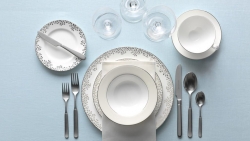 Sử dụng các loại đĩa ăn trên bàn tiệc như thế nào?