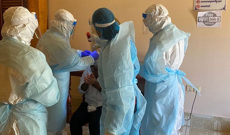 Tin tức ASEAN buổi sáng 14/12: Thái Lan đánh giá tầm quan trọng của Tuyên bố chung ADMM+, Chủ tịch Quốc hội và hơn 100 nghị sĩ Campuchia âm tính với C Tin tức ASEAN buổi sáng 14/12: Thái Lan đánh giá tầm quan trọng của Tuyên bố chung ADMM+, Chủ tịch Quốc hội và hơn 100 nghị sĩ Campuchia âm tính với C