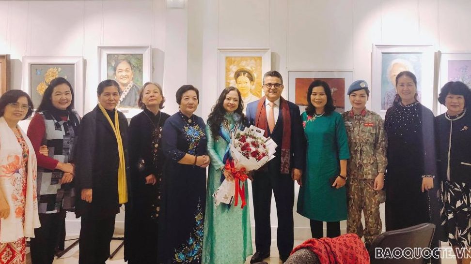 Hội thảo Phụ nữ với hoạt động ngoại giao vì hòa bình