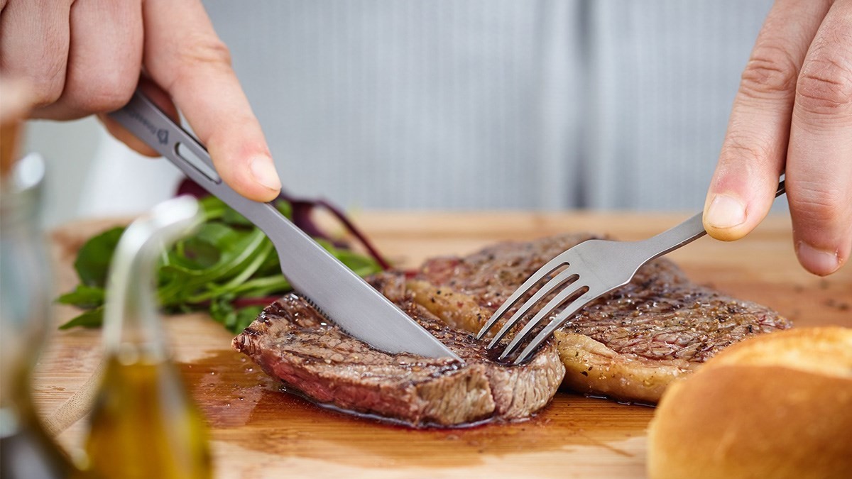 Bạn đã biết sử dụng dao, dĩa và thìa trên bàn tiệc để trở thành người quý phái?