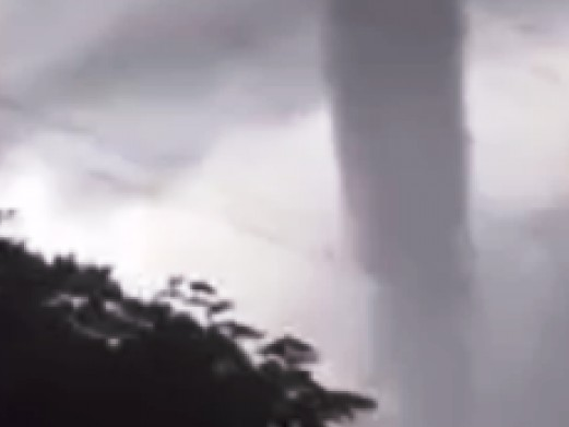 Vòi rồng xuất hiện tại đảo Cô Tô