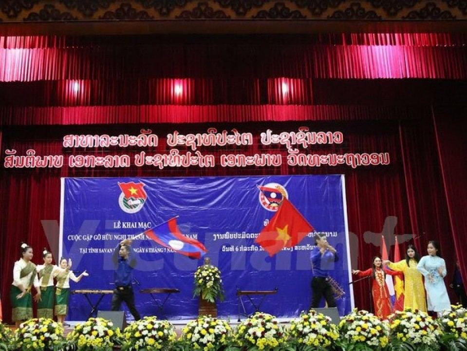 Thanh niên Lào – Việt gặp gỡ năm 2016