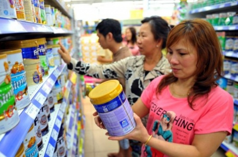 Tiếp tục bình ổn giá sữa cho trẻ em dưới 6 tuổi