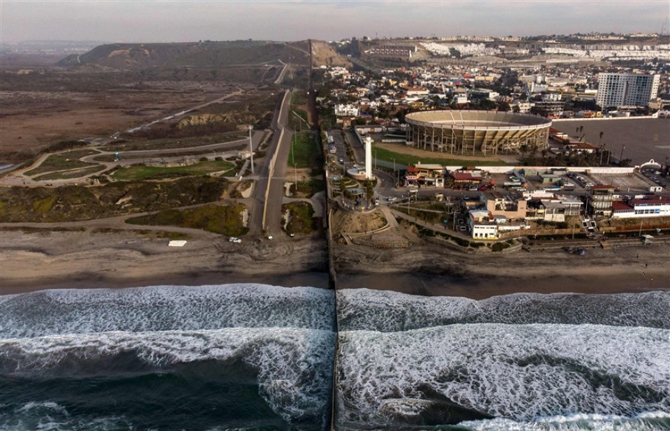 Lãnh đạo Bộ Quốc phòng Mỹ thị sát khu vực biên giới với Mexico